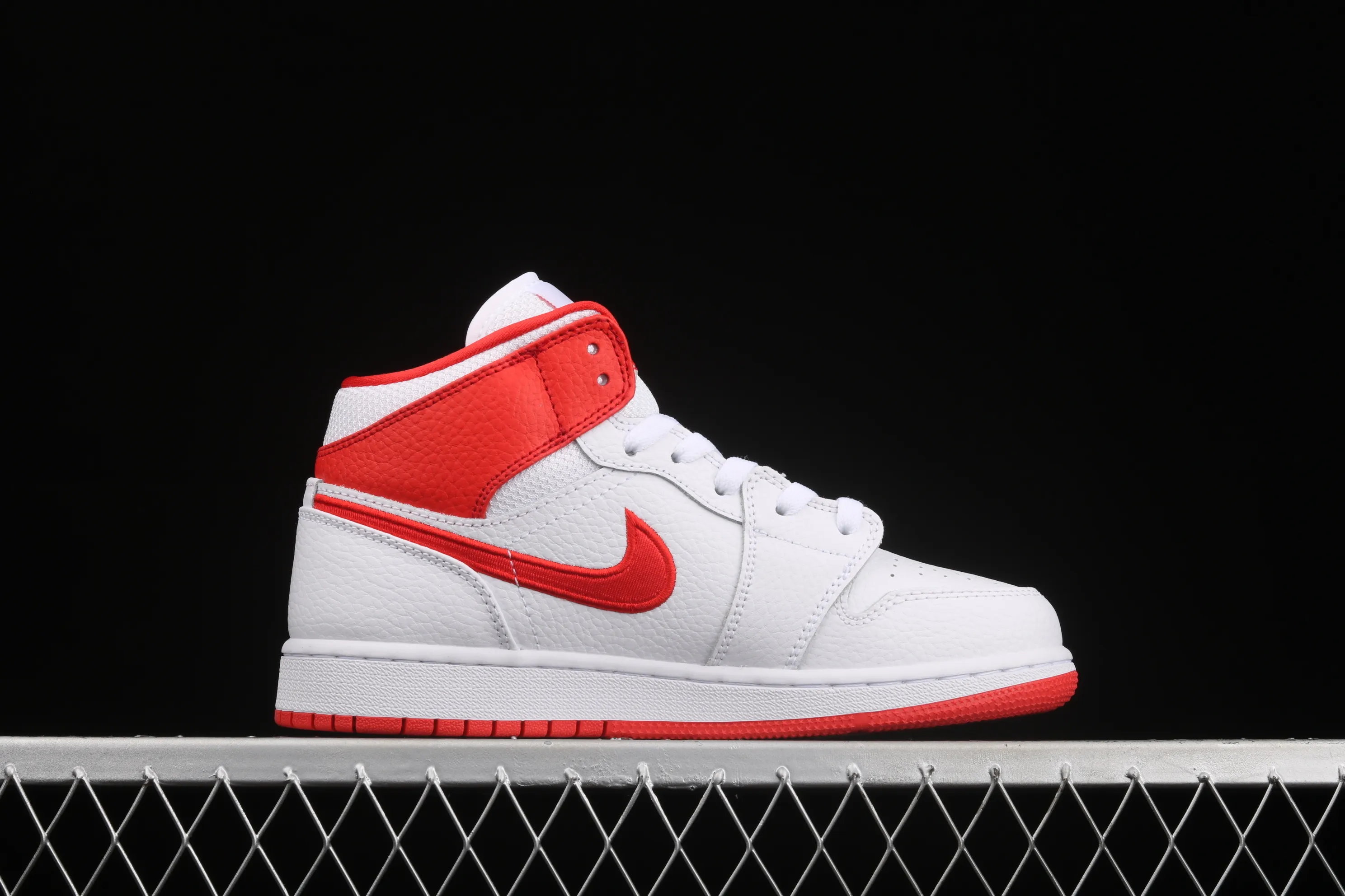 All categories Air Jordan Jordan series basketball shoes Air Jordan 1 Mid Air Jordan 1 Mid "85" AJ1 Joe 1 red, white and blue mandarin duck color matching Zhongbang basketball shoes DH0200-100
